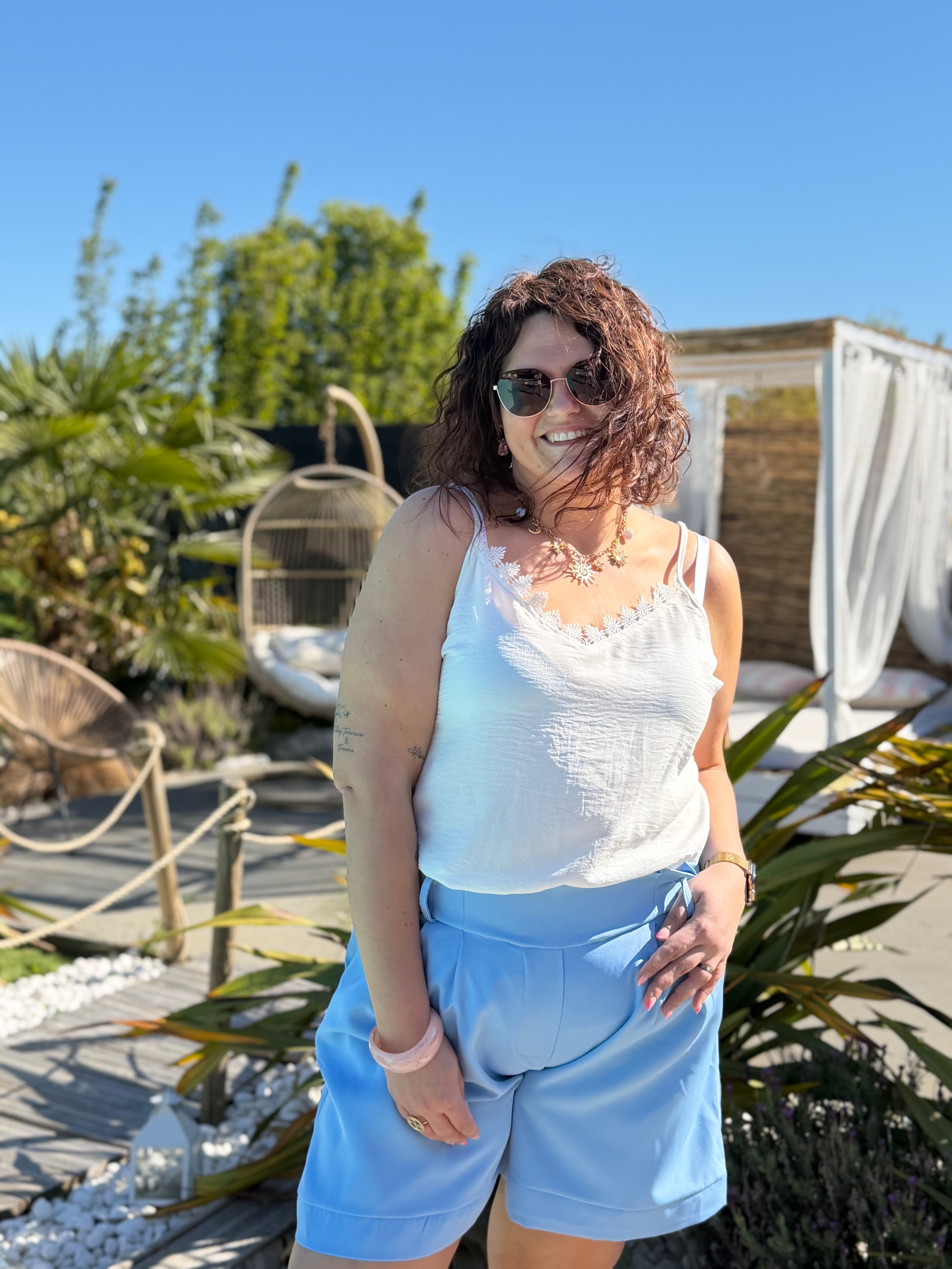 Short bleu ciel