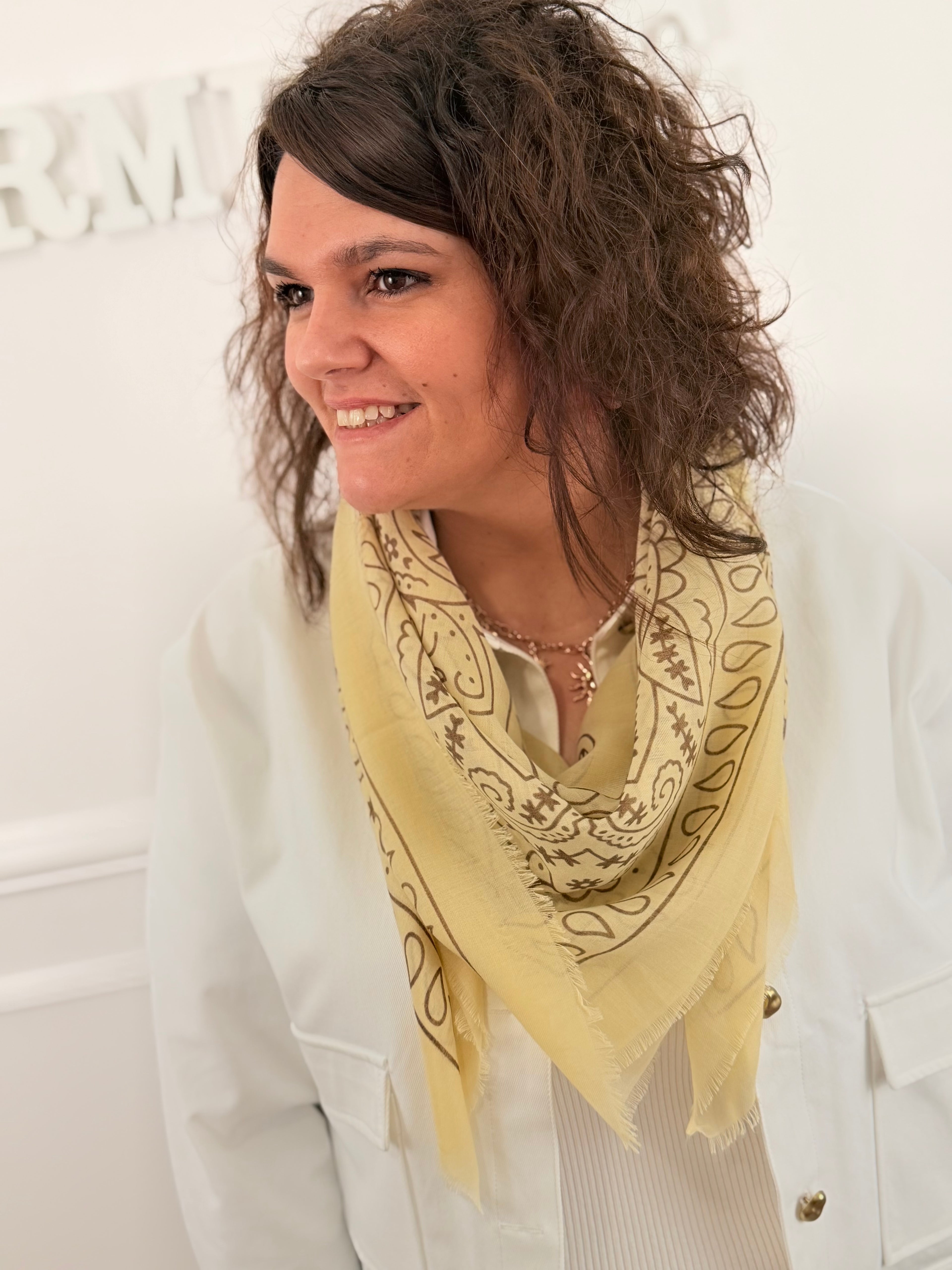 Le foulard Milène jaune