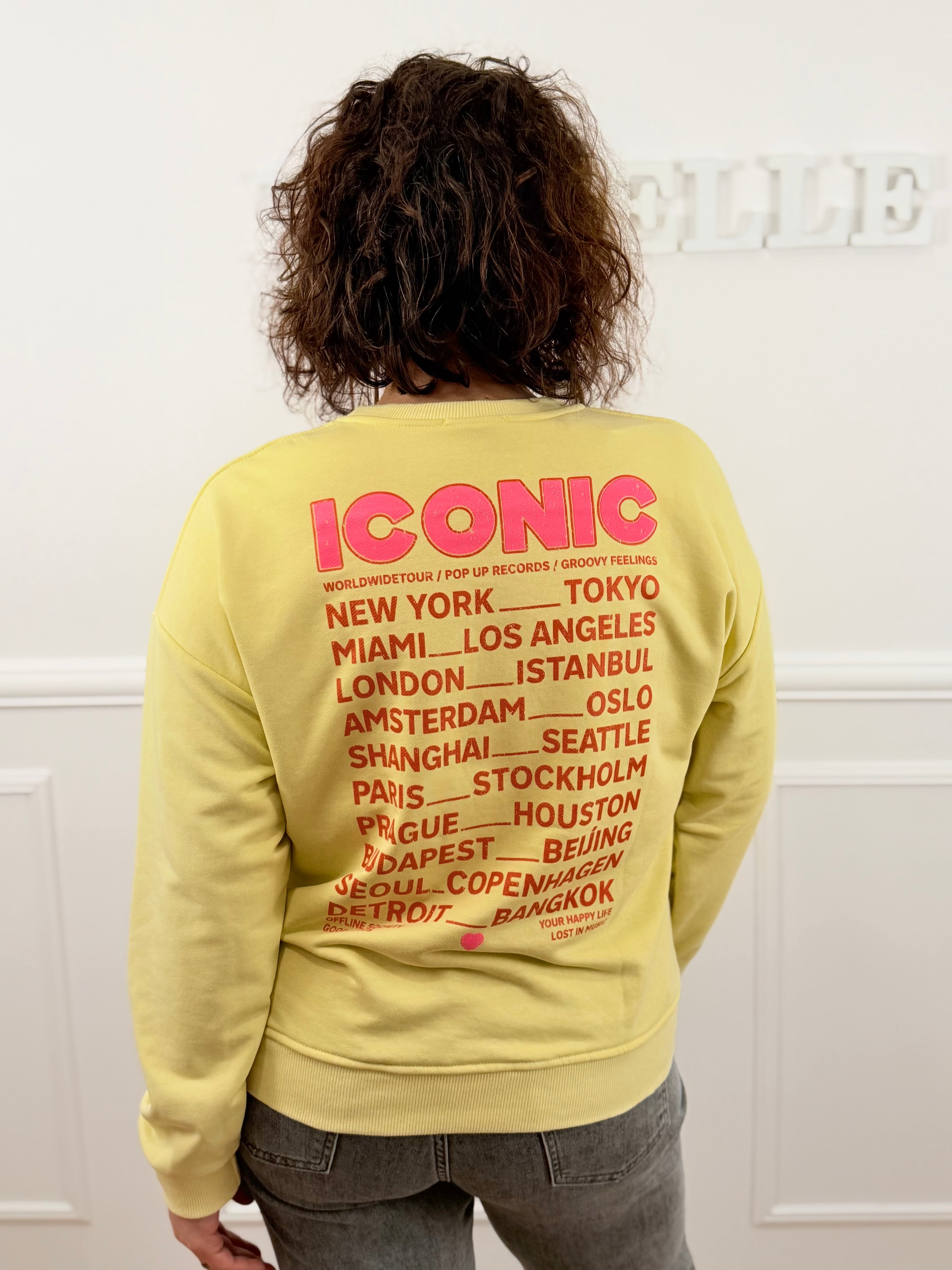 Le sweat Iconic World 💛