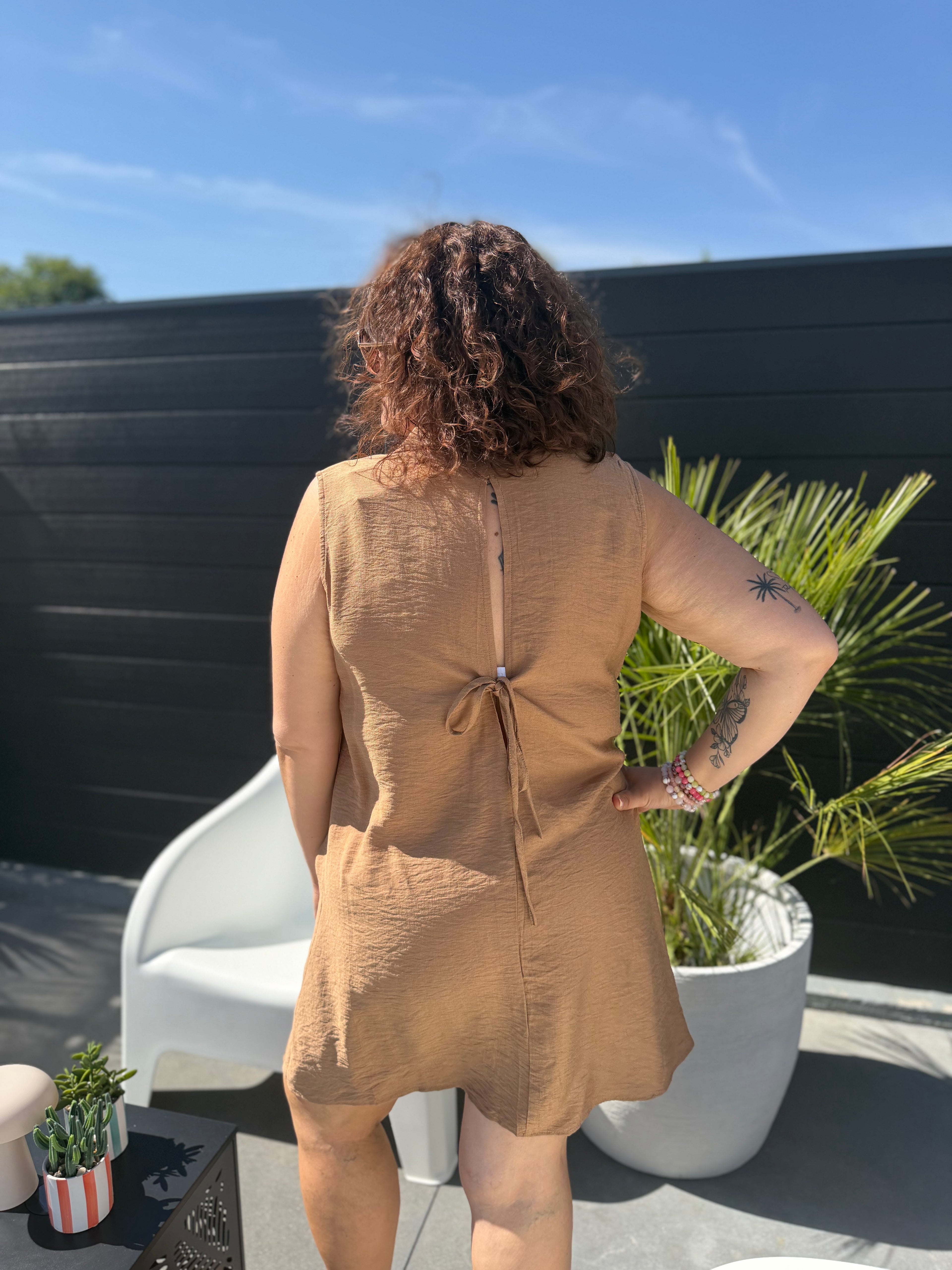 La robe Amalia camel