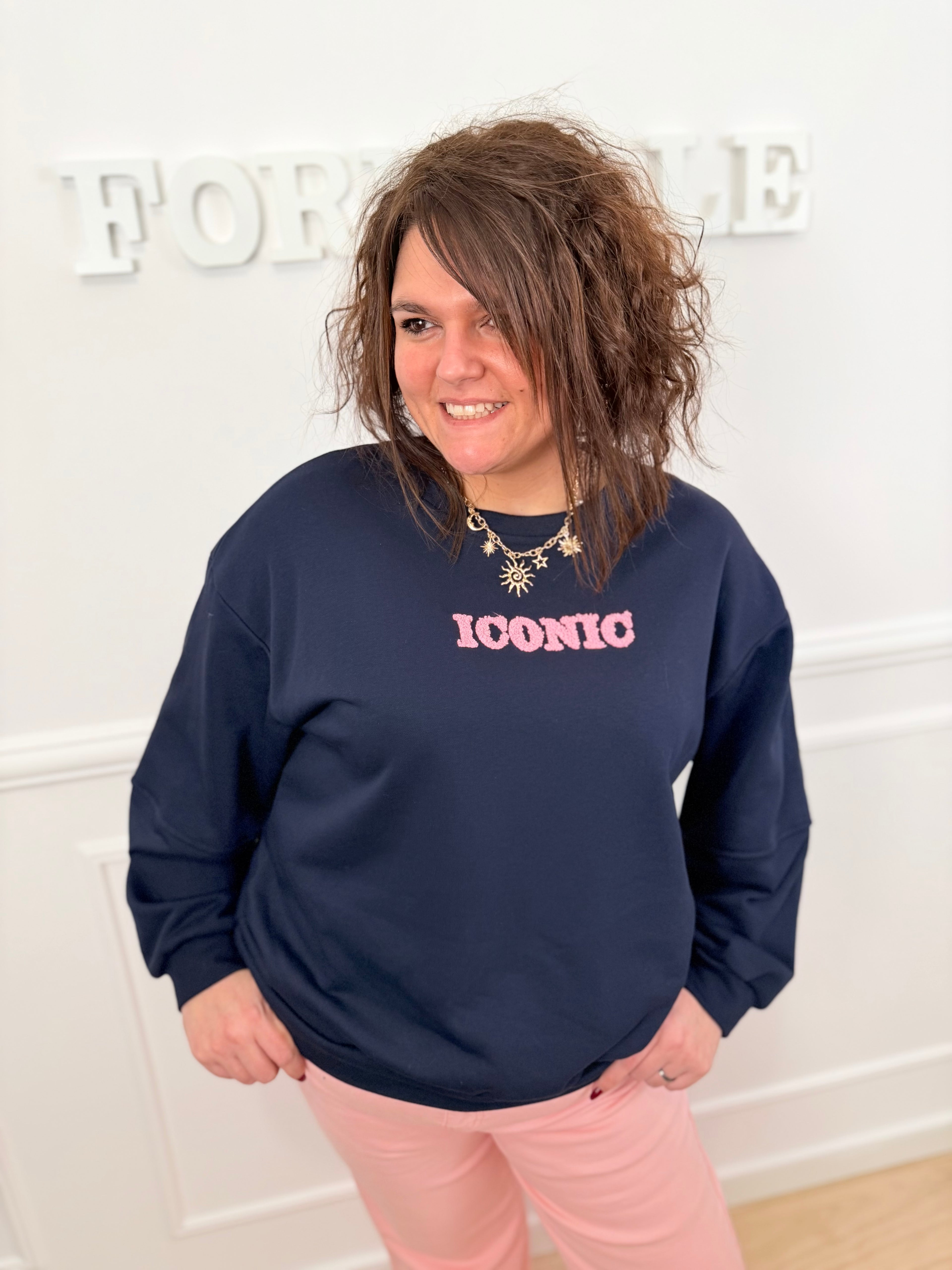 Pull Iconic bleu marine