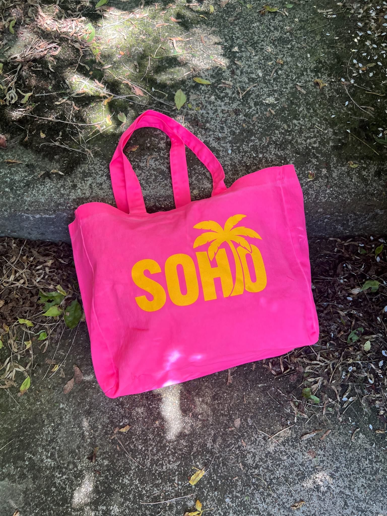 Le sac Soho rose fluo