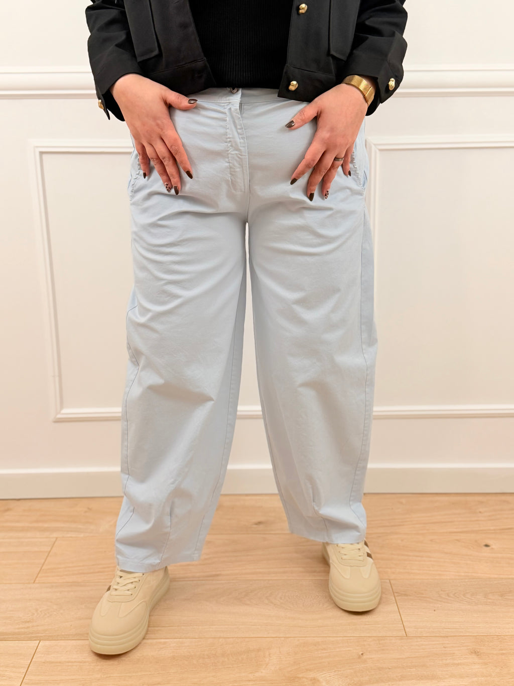 Le pantalon Livia bleu ciel