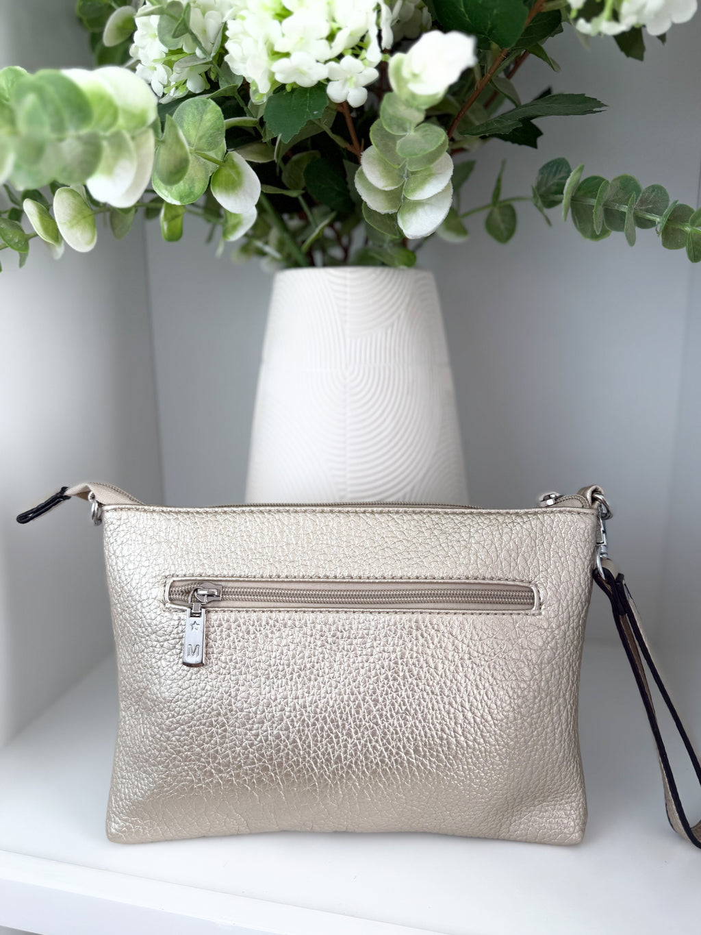 La pochette Léonie