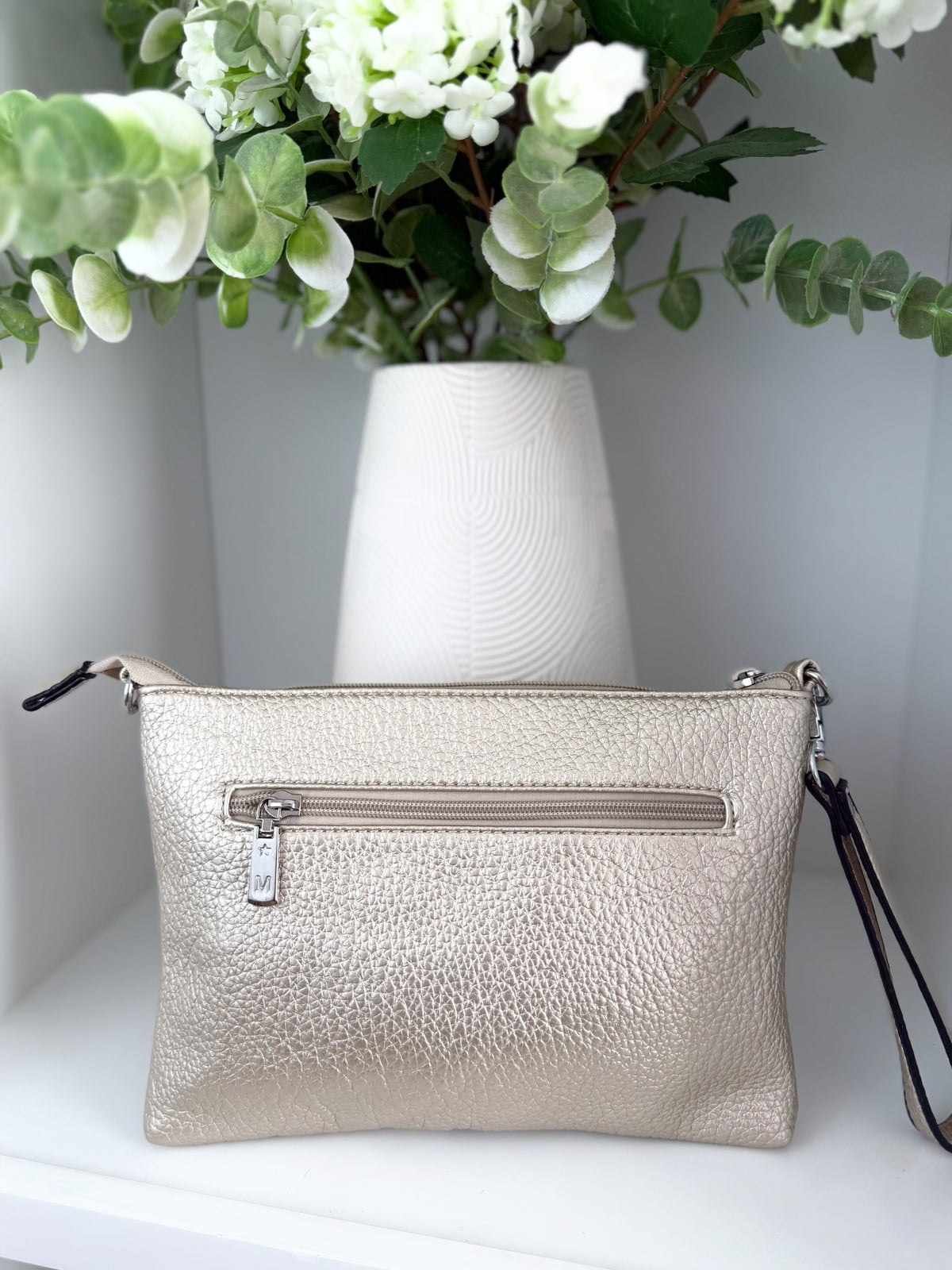 La pochette Léonie