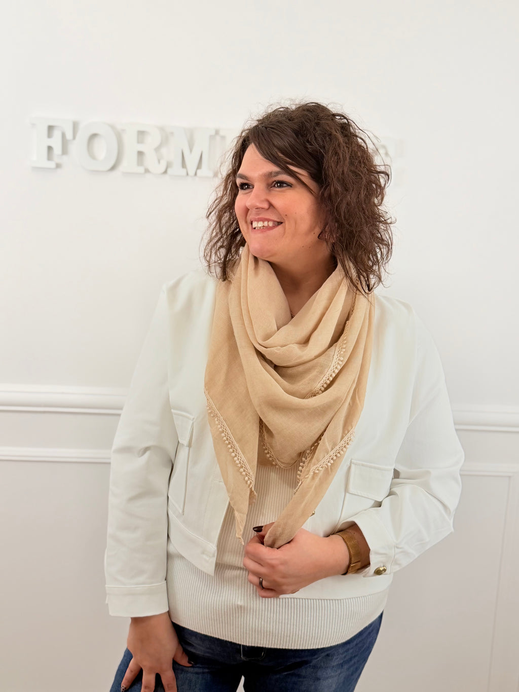 Le foulard Flavie beige sable