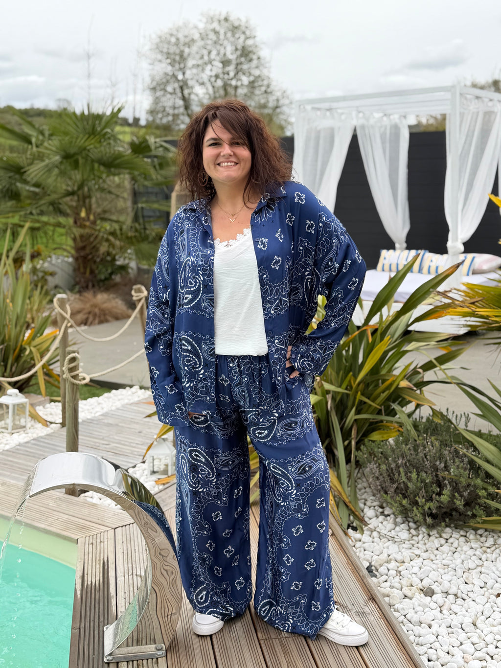 Le chemisier Kalia bleu marine