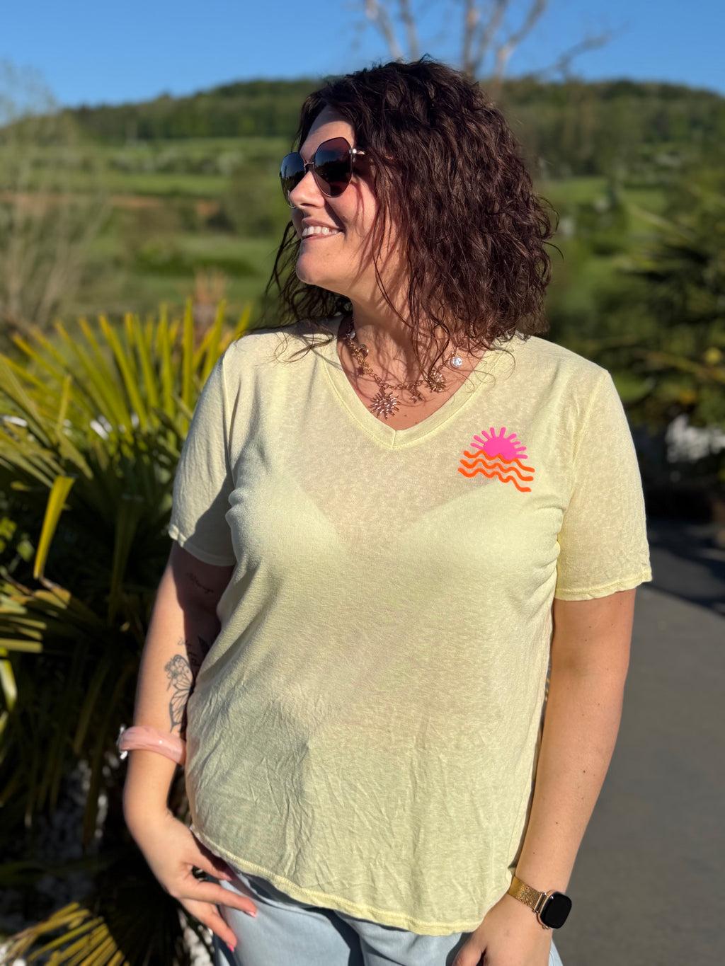 T-shirt soleil jaune