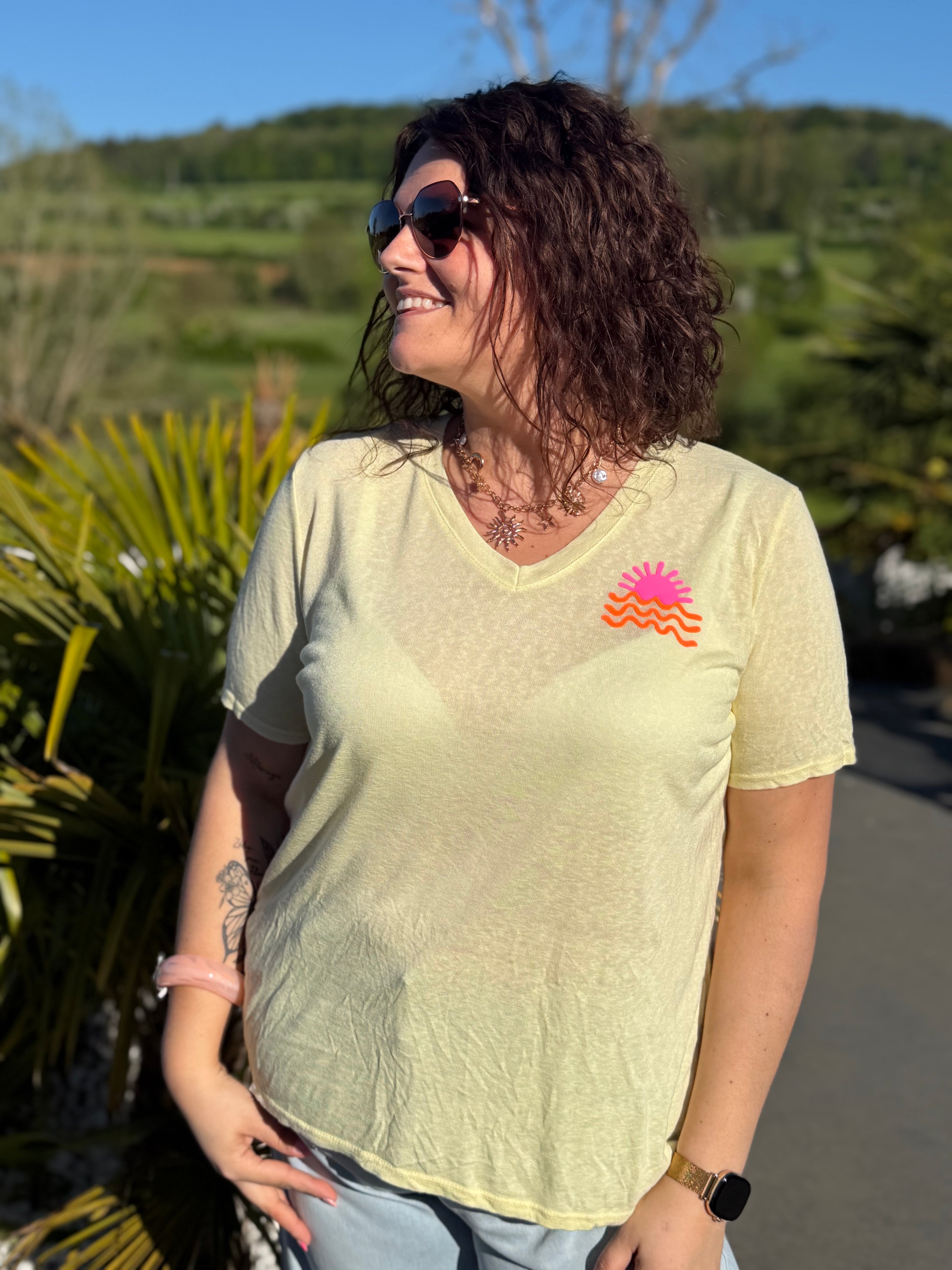 T-shirt soleil jaune