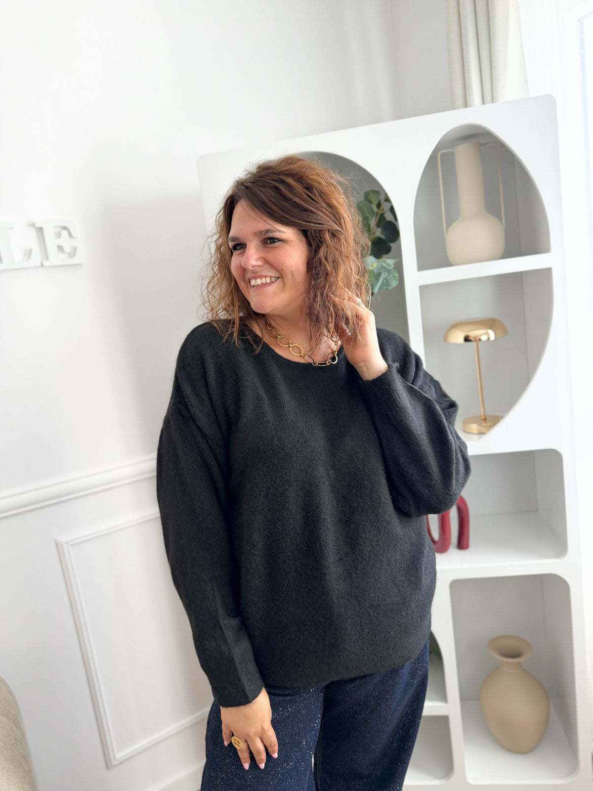 Pull dentelle dans le dos