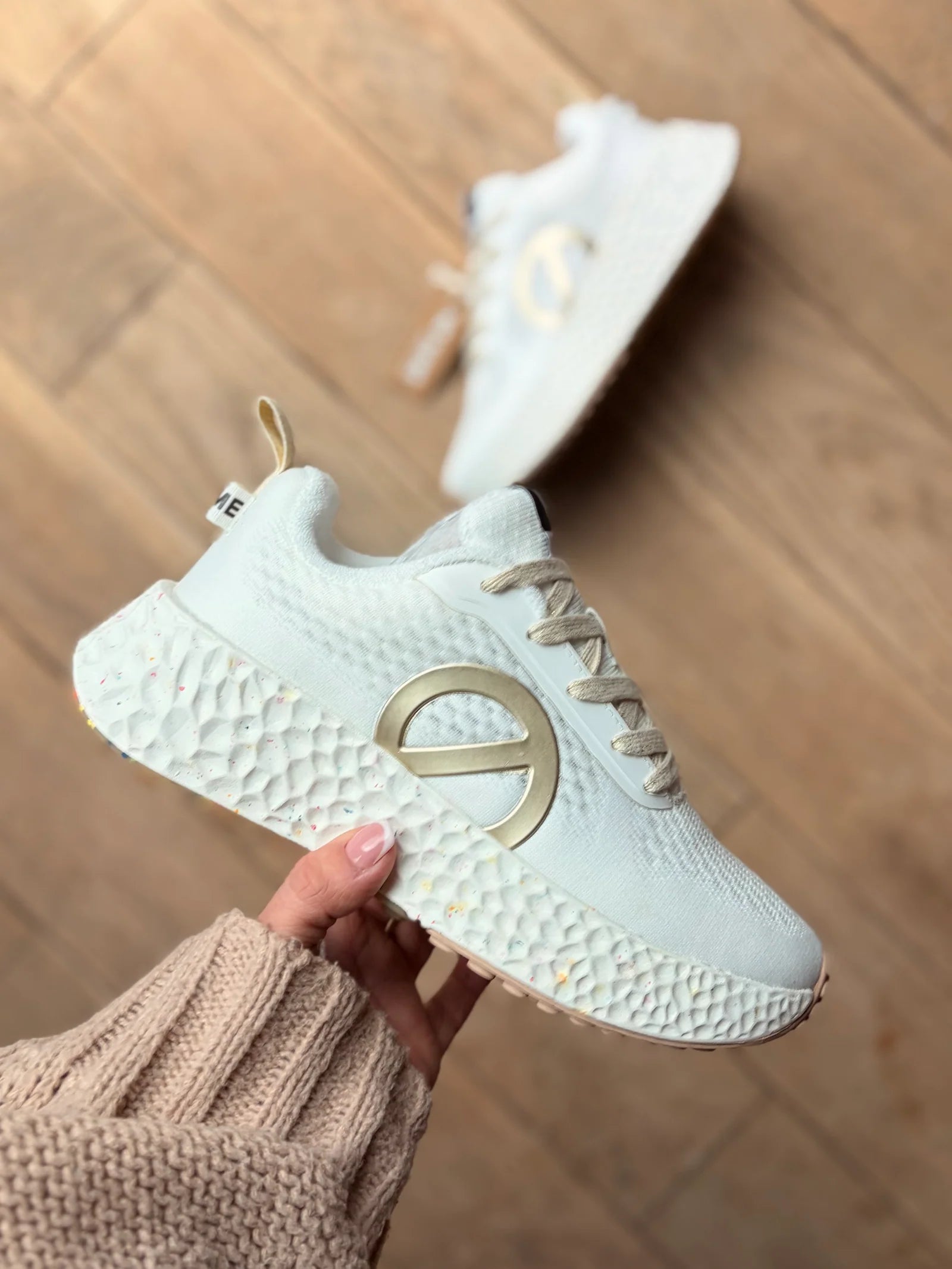 LES NO NAME CARTER FLY