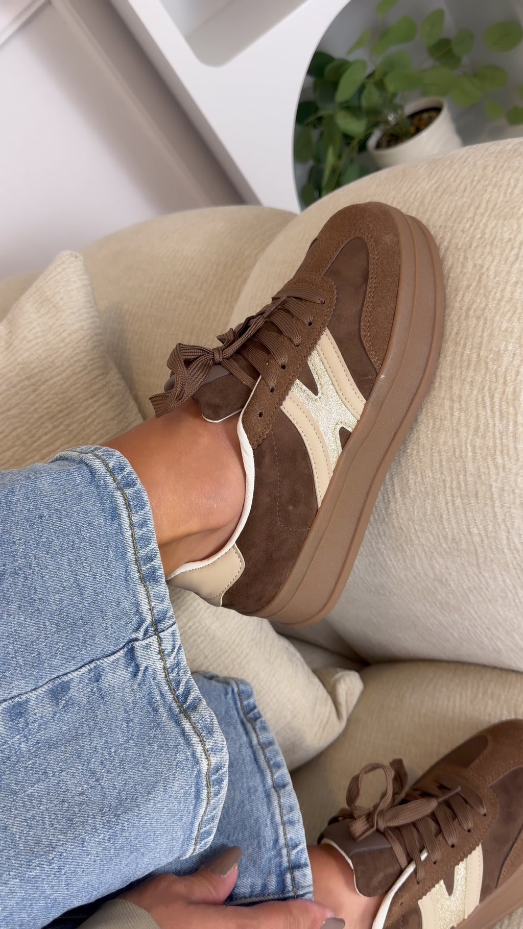 LES BASKETS MONICA